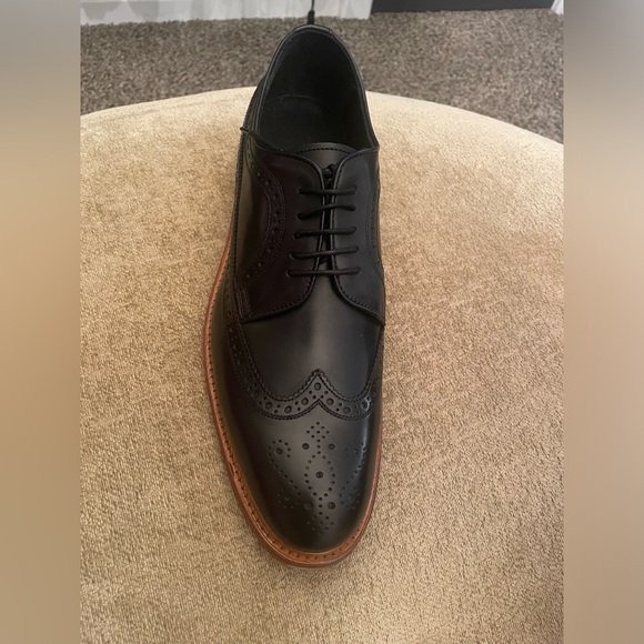 BRAND NEW CROSBY SQUARE BLACK FLEETWOODS - Picture 1 of 7